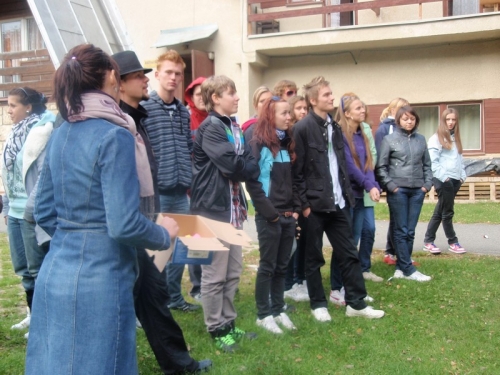 201011081431060.p1010056