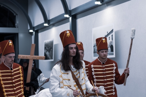 201911070831070.ado-0625