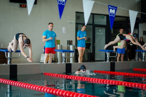 202407221143080.okresne-kolo-v-plavani-79