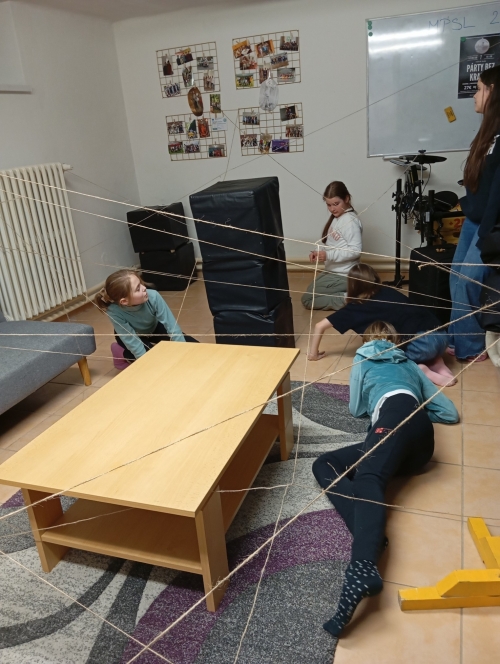 202503031028240.img-20250219-232408