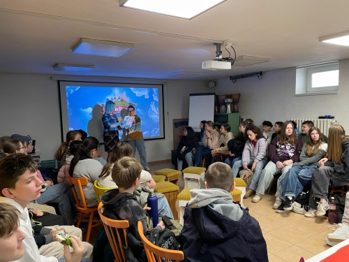 202503210815020.694ae25a-e0d2-4076-baf2-f8dd120a5b10