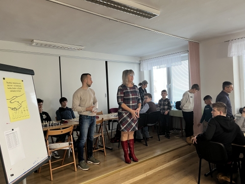 202511140839540.0bd43682-1810-4a9d-87e9-a68891b2dff2