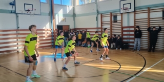 Návrat pod vysokú sieť